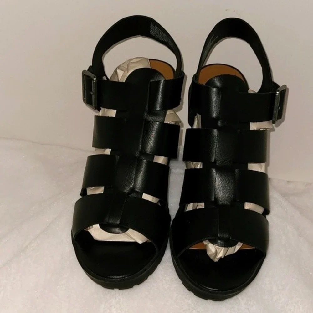 Universal Thread Strapped Block Heel Black Sandals Women's Size 11 NWOT - Picture 2 of 16